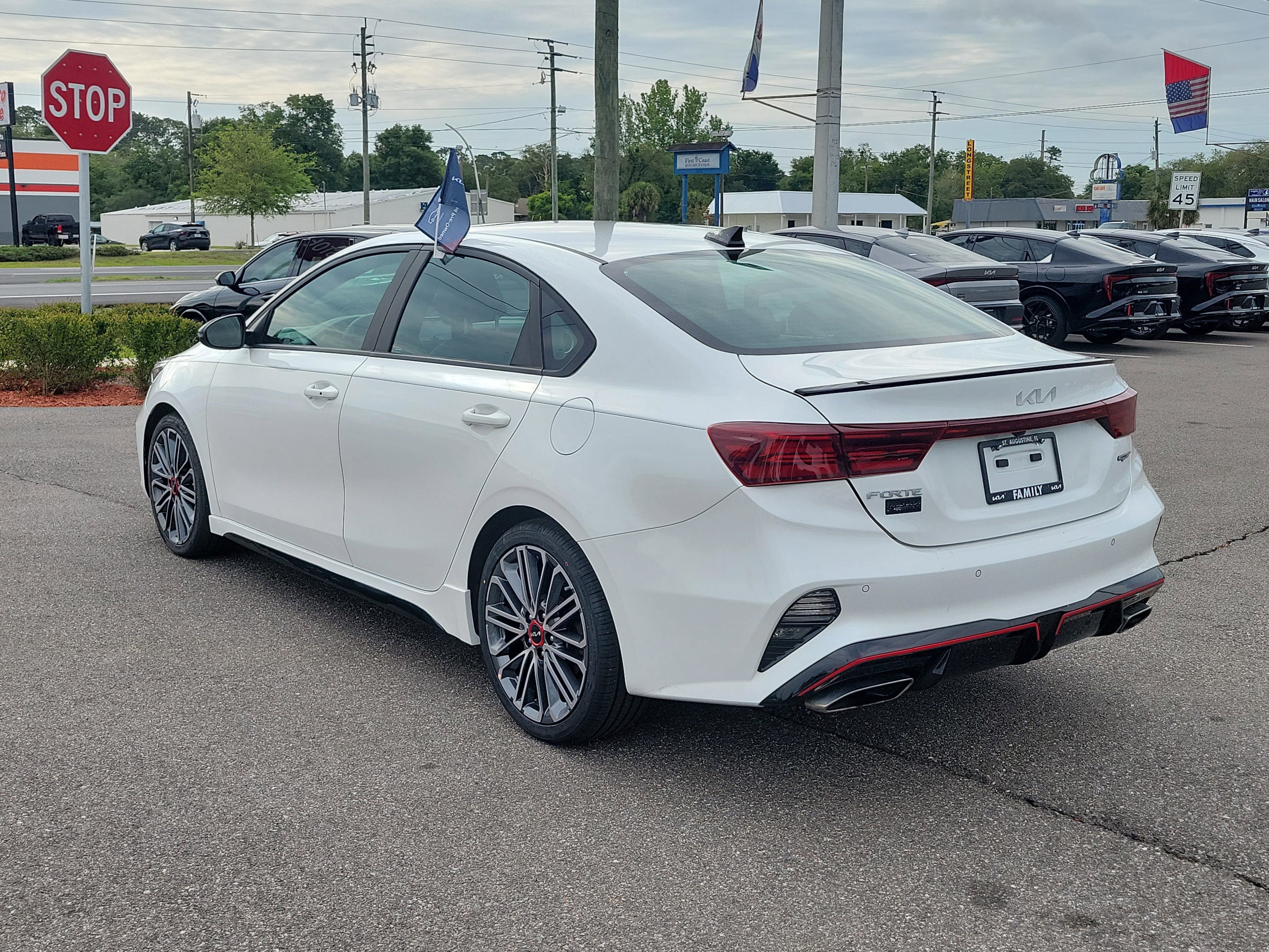 Certified 2023 Kia Forte GT w/ GT2 Package FWD image 4