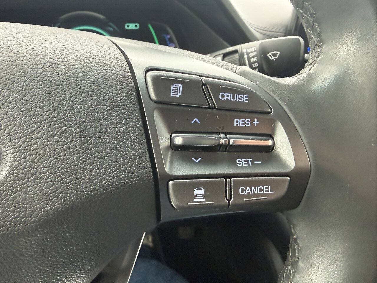 Used 2020 Hyundai Ioniq SEL FWD image 20