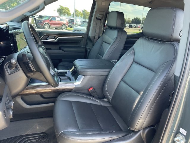 Used 2025 Chevrolet Silverado 1500 LT Trail Boss w/ LT Trail Boss Premium Package AWD/4WD image 29