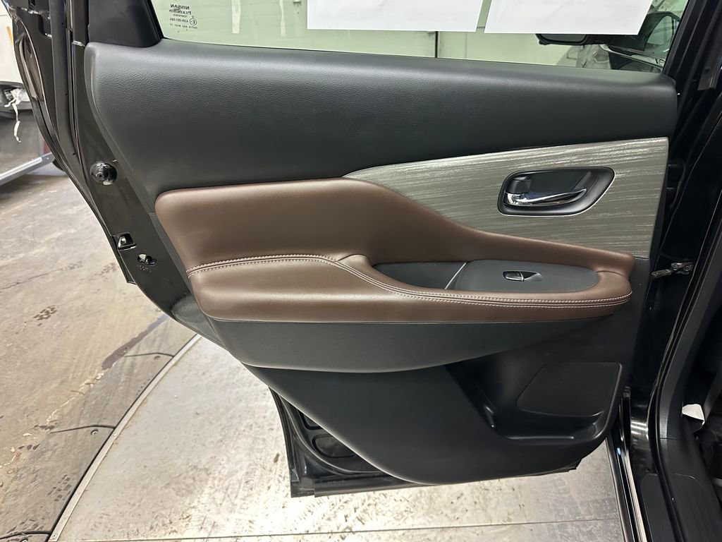 Used 2017 Nissan Murano SL image 24