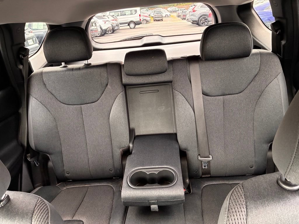 Used 2019 Hyundai Santa Fe SEL FWD image 18