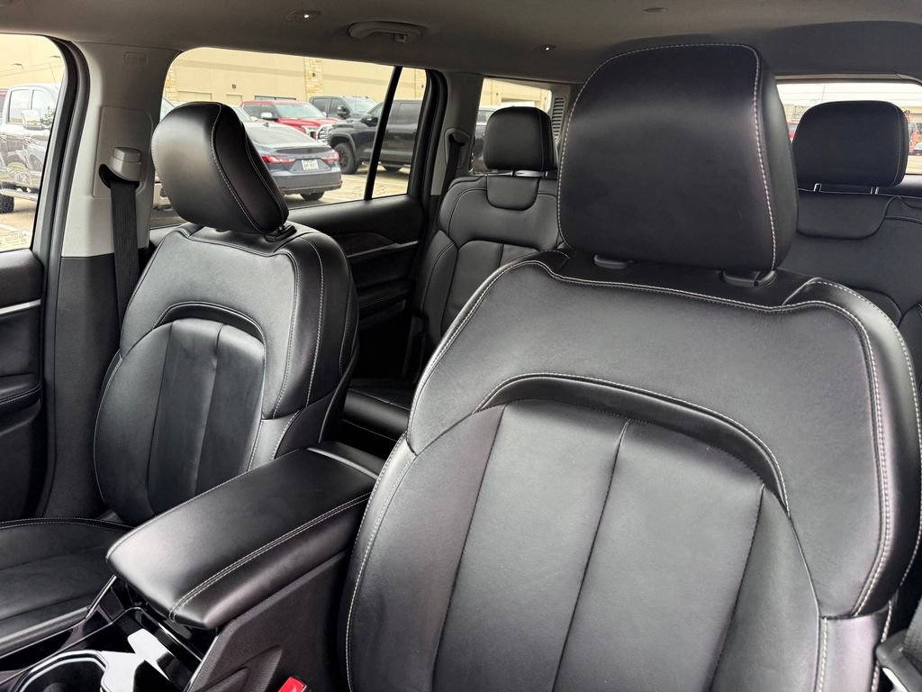Used 2022 Jeep Grand Cherokee L Limited AWD/4WD image 10