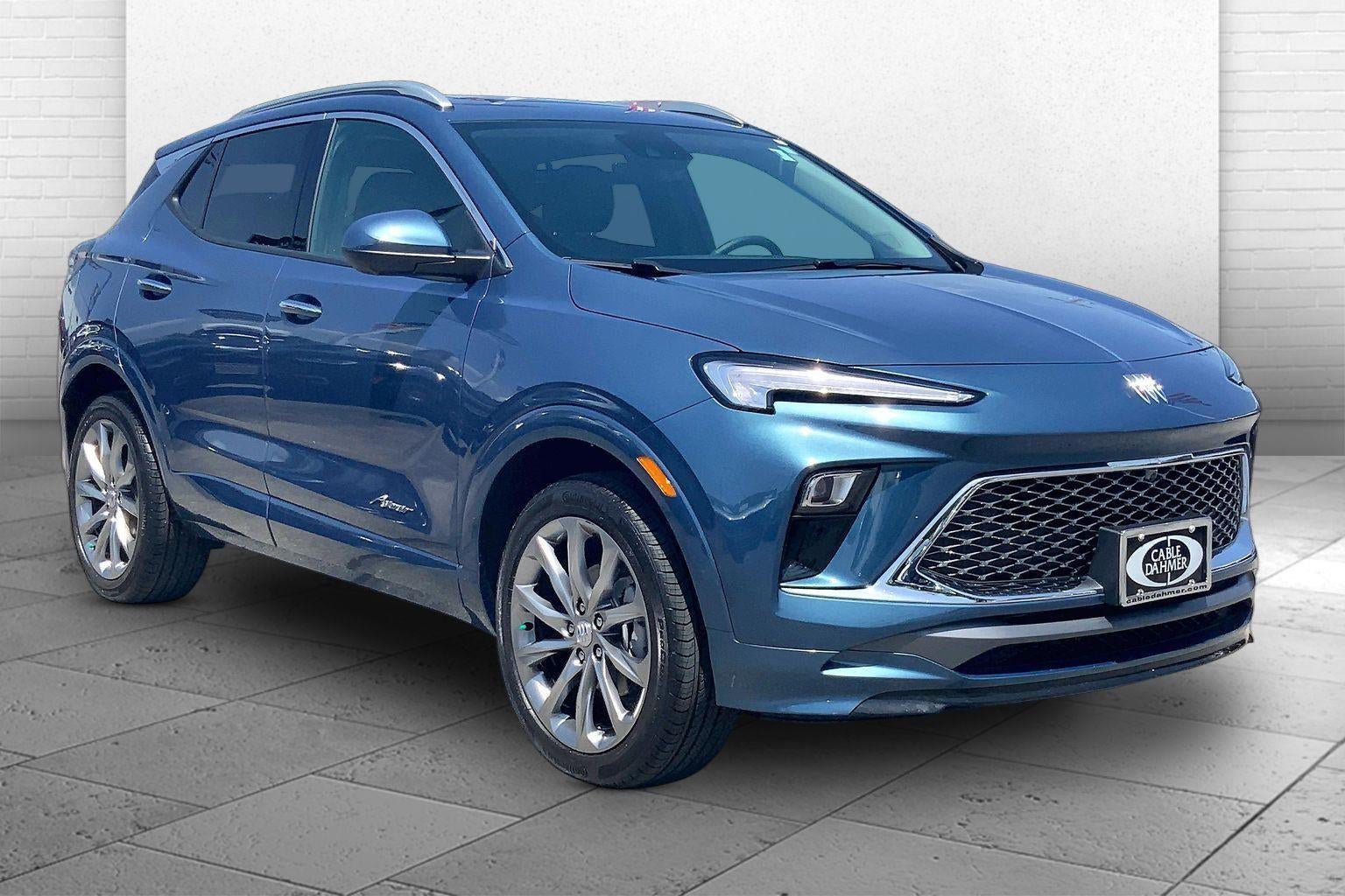 Used 2026 Buick Encore GX Avenir w/ Avenir Technology Package AWD/4WD image 1