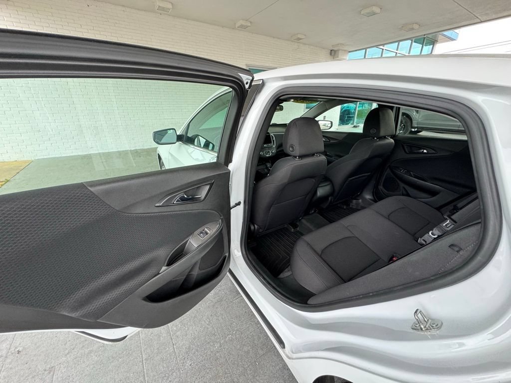 Used 2023 Chevrolet Malibu LS FWD image 19