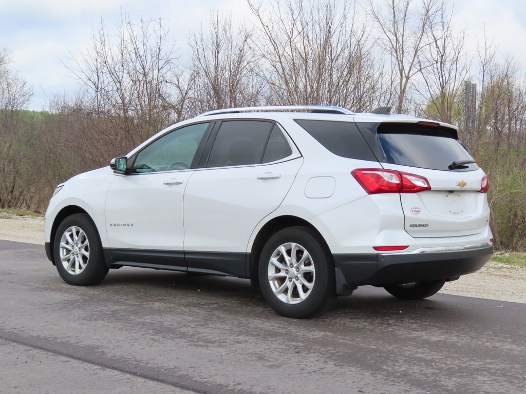Used 2018 Chevrolet Equinox LT w/ Sun & Infotainment Package FWD image 4