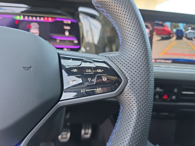 Used 2024 Volkswagen Golf R image 21