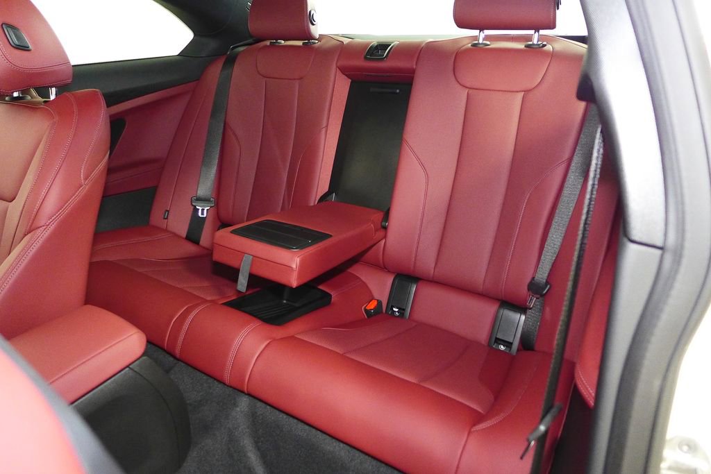 Used 2025 BMW 230i Coupe w/ M Sport Package image 22