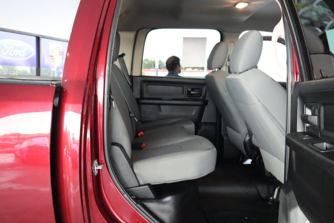 Used 2017 RAM 3500 Tradesman w/ Chrome Appearance Group AWD/4WD image 30