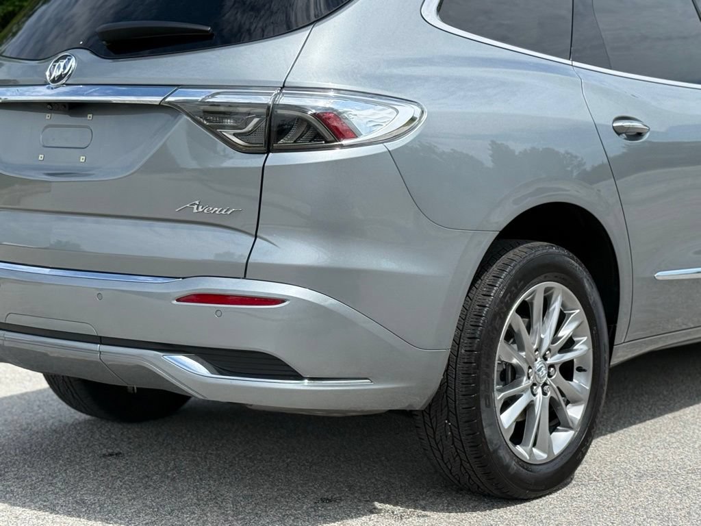 Used 2023 Buick Enclave Avenir w/ Trailering Package, 5000 lbs. AWD/4WD image 16