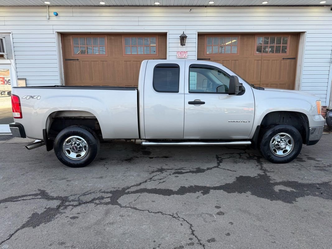 Used 2007 GMC Sierra 2500 SLE w/ Snow Plow Prep Package image 2