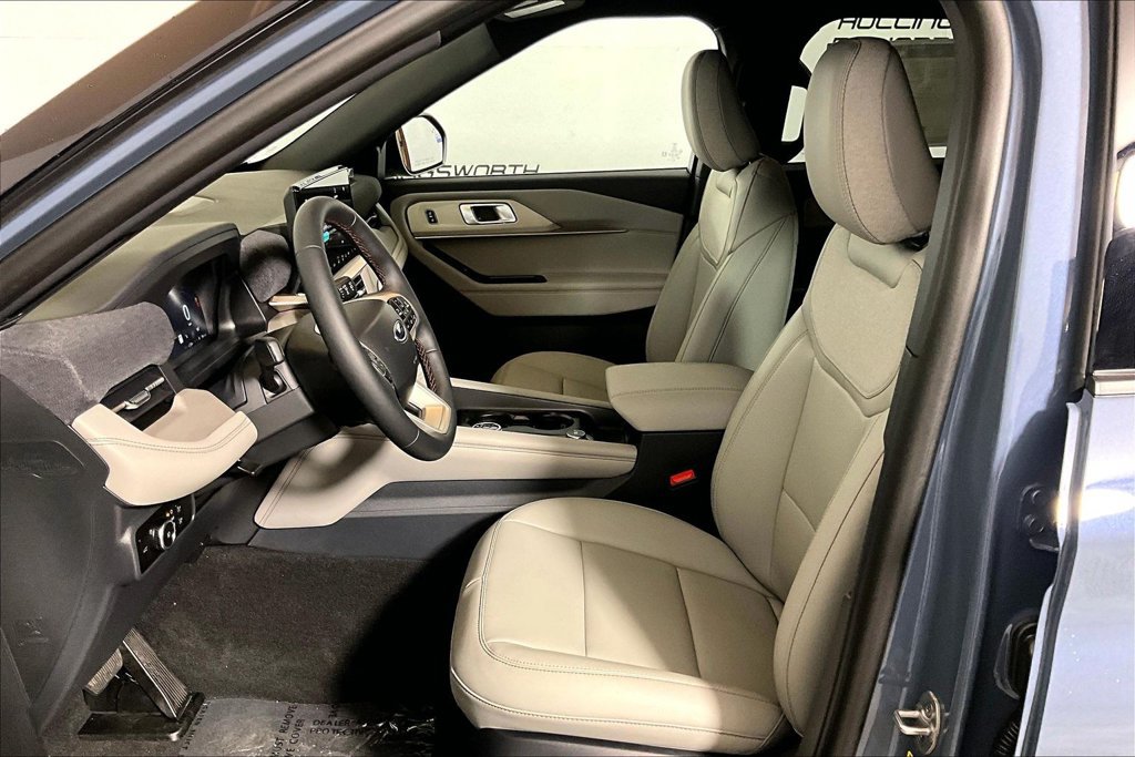New 2027 Ford Explorer Active w/ Active Comfort Package RWD image 9
