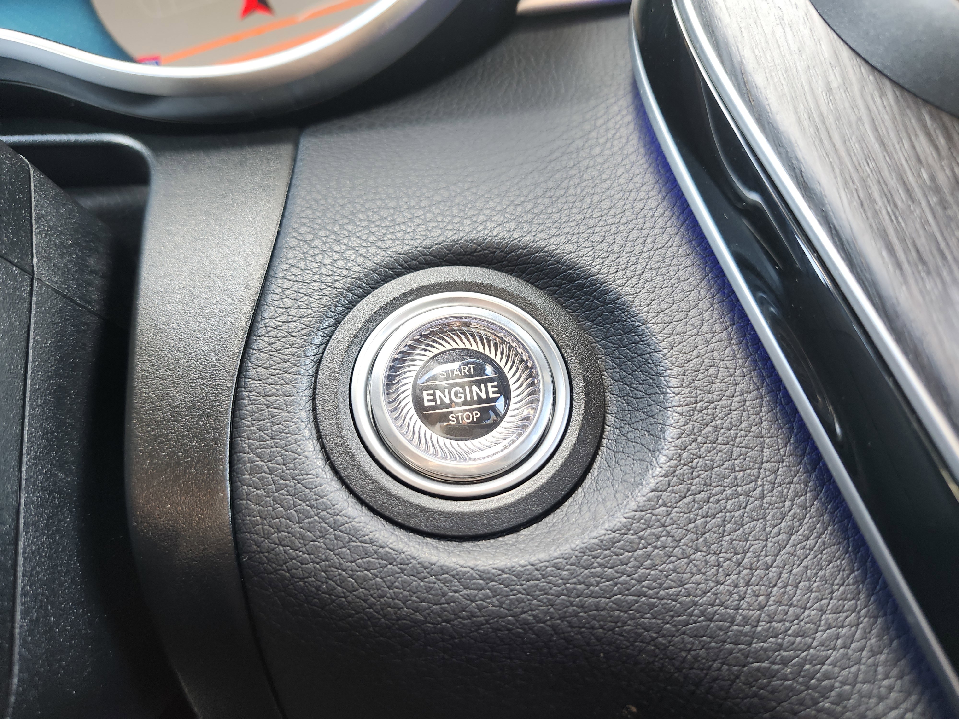 Used 2020 Mercedes-Benz GLC 300 4MATIC image 9