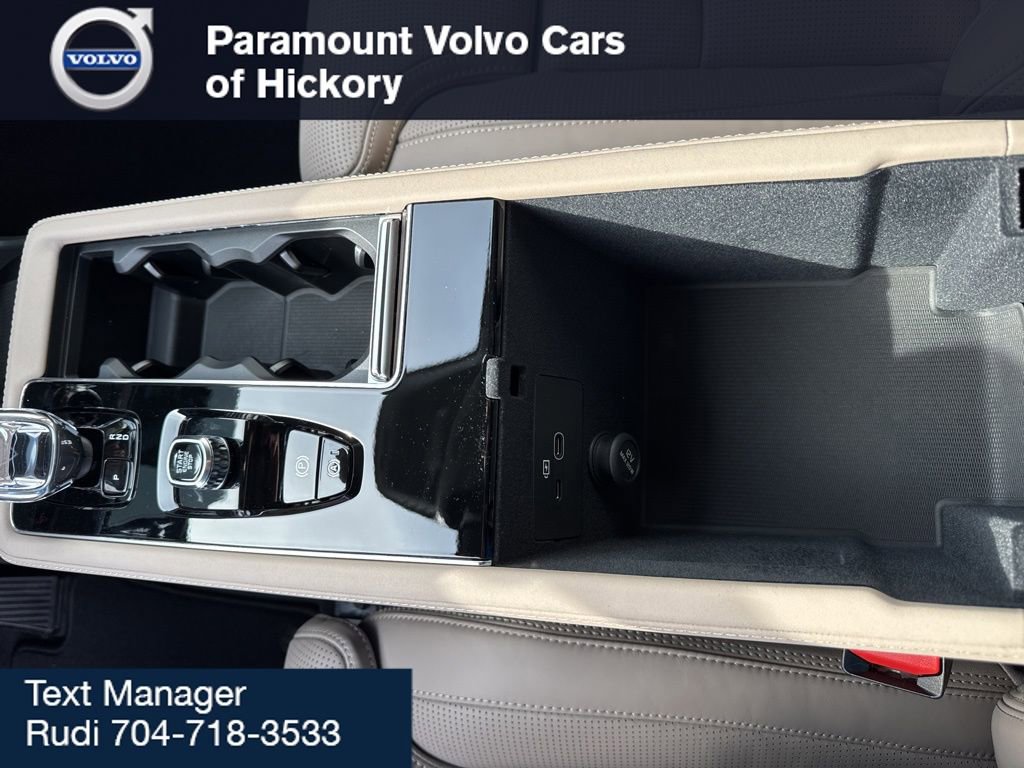 New 2026 Volvo XC90 B6 Ultra w/ Protection Package Premier image 31