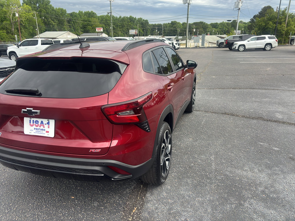 Used 2025 Chevrolet Trax RS w/ Driver Confidence Package FWD image 6