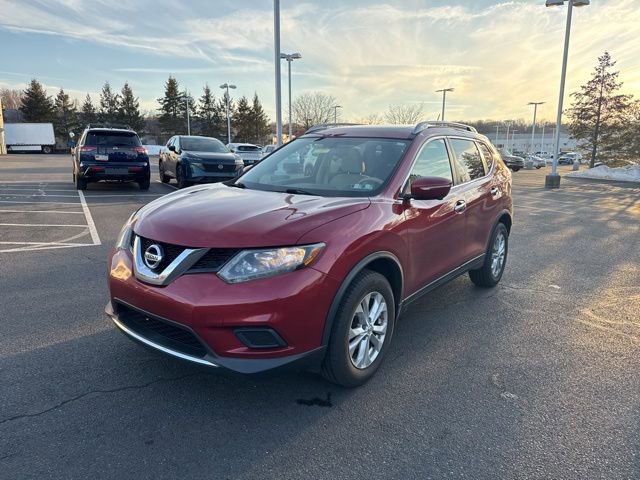 Used 2015 Nissan Rogue SV w/ SV Premium Package image 3