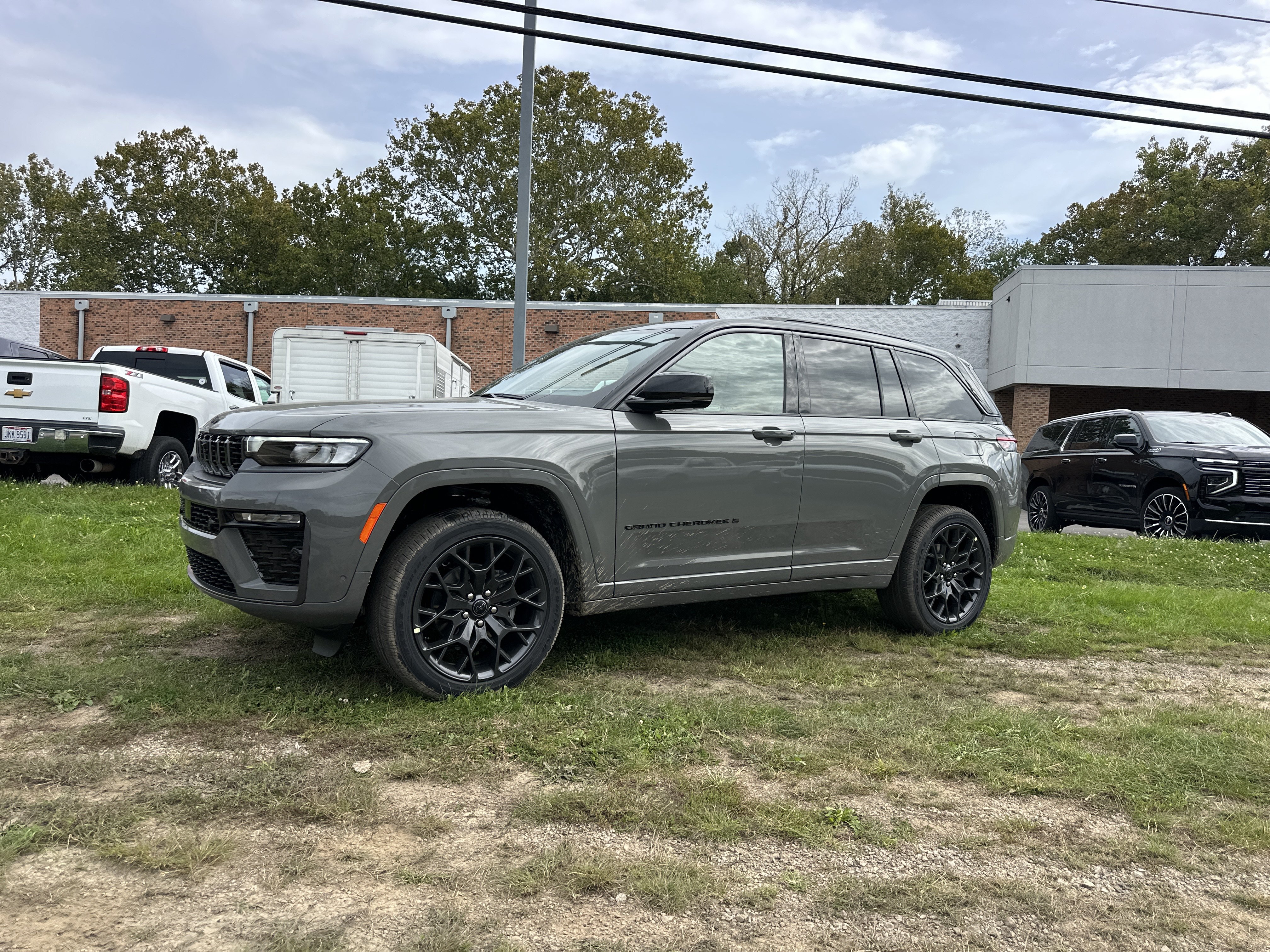 New 2027 Jeep Grand Cherokee Summit AWD/4WD image 23