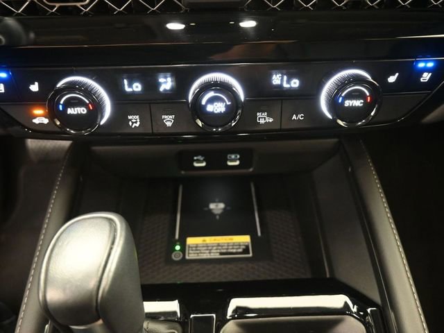 Used 2023 Honda Accord Touring image 3