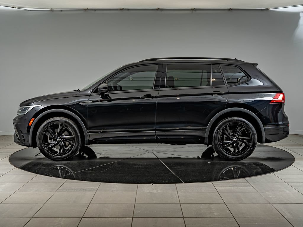 Used 2023 Volkswagen Tiguan SE R-Line FWD image 8