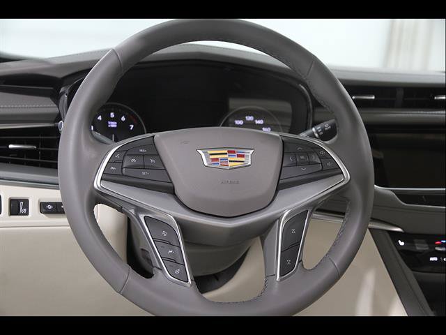 Used 2025 Cadillac XT5 Premium Luxury w/ Technology Package AWD/4WD image 7