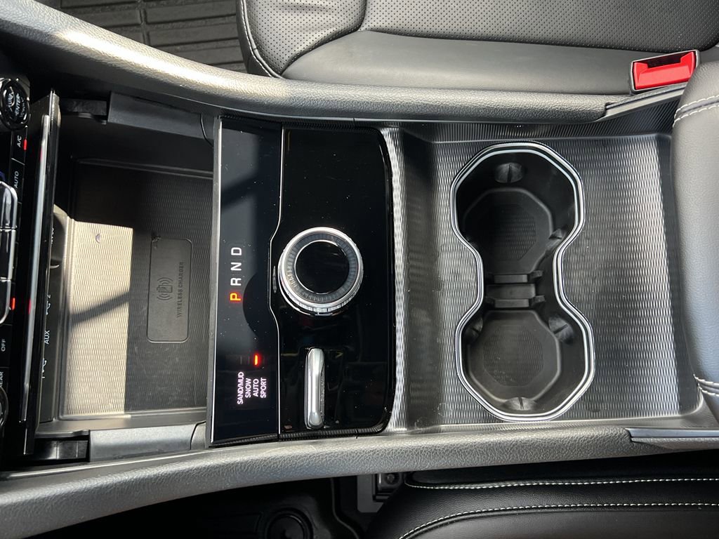 Used 2024 Jeep Grand Cherokee Limited w/ Luxury Tech Group II image 21