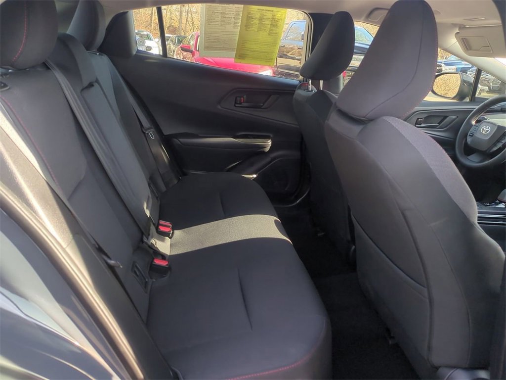 Used 2025 Toyota Prius Plug-In Hybrid image 26