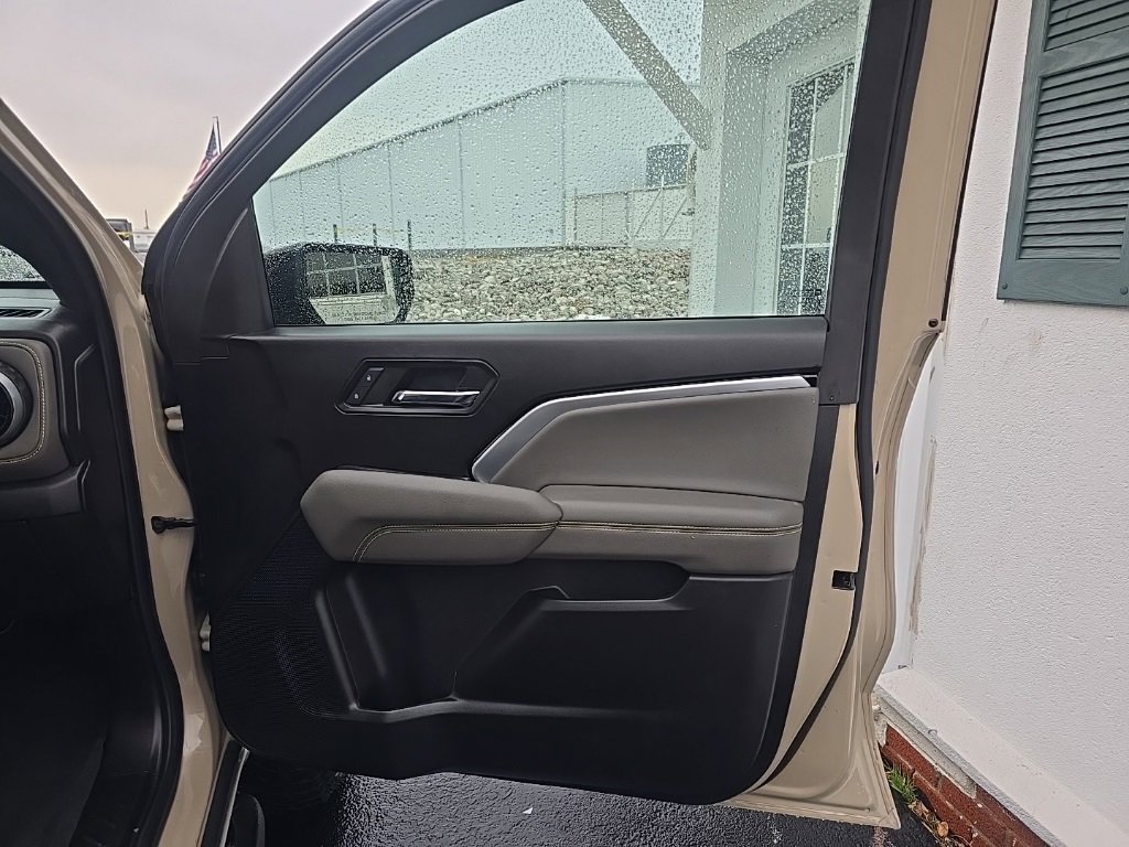 Used 2024 Chevrolet Colorado ZR2 w/ Technology Package image 24