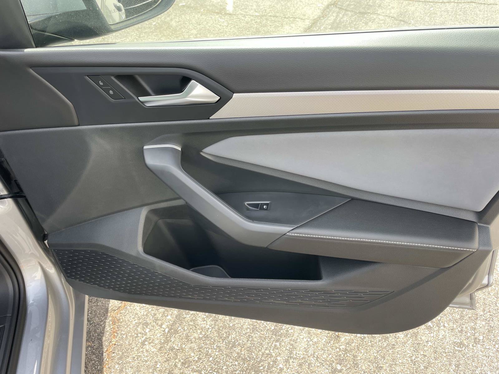 New 2026 Volkswagen Jetta SE FWD image 27