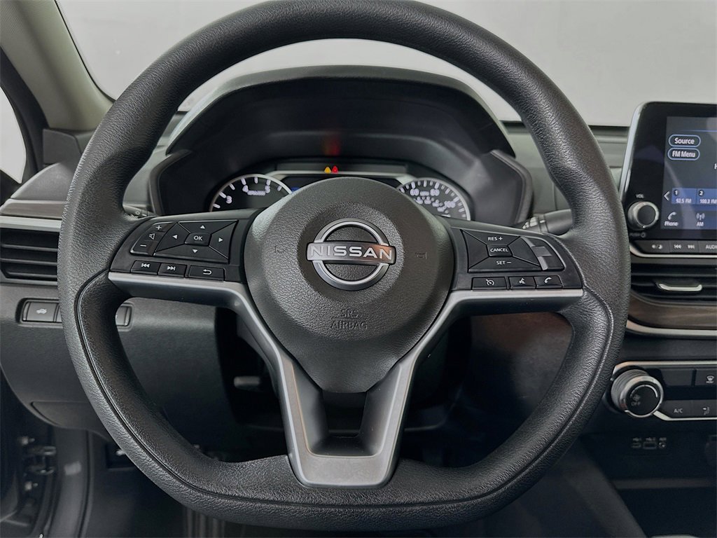 Used 2024 Nissan Altima 2.5 SV image 17