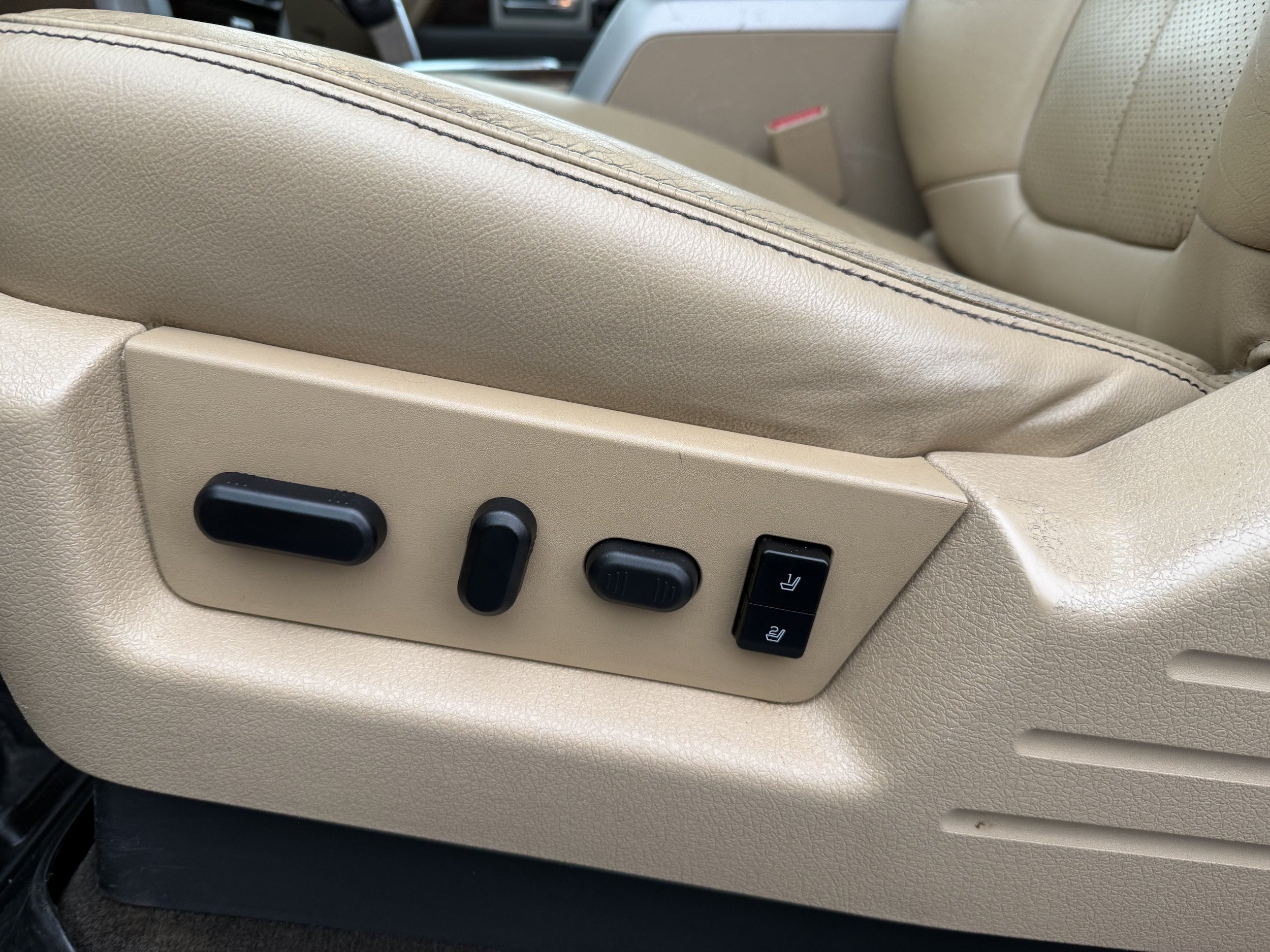 Used 2013 Ford F150 Lariat w/ Luxury Equipment Group AWD/4WD image 13