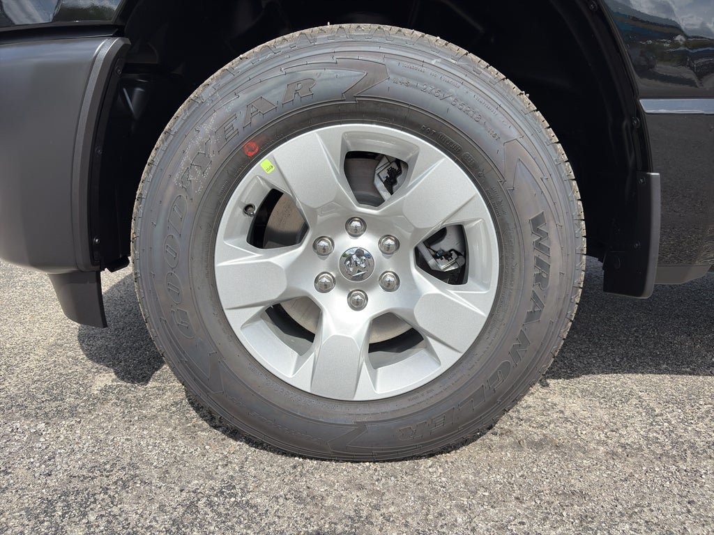 New 2026 RAM 1500 Tradesman AWD/4WD image 9