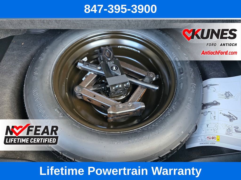 Used 2020 Jeep Cherokee Latitude Plus image 33