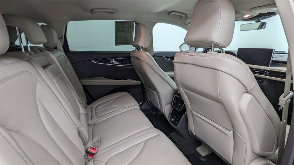 Used 2023 Lincoln Nautilus AWD w/ Premium Package image 35