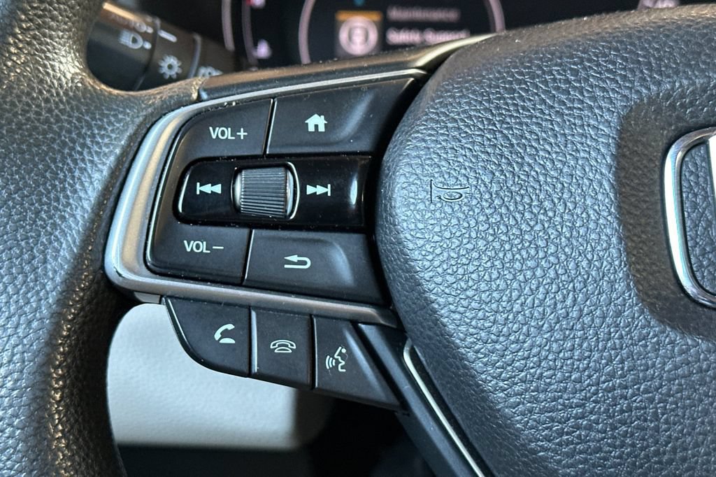 Used 2018 Honda Accord EX image 23