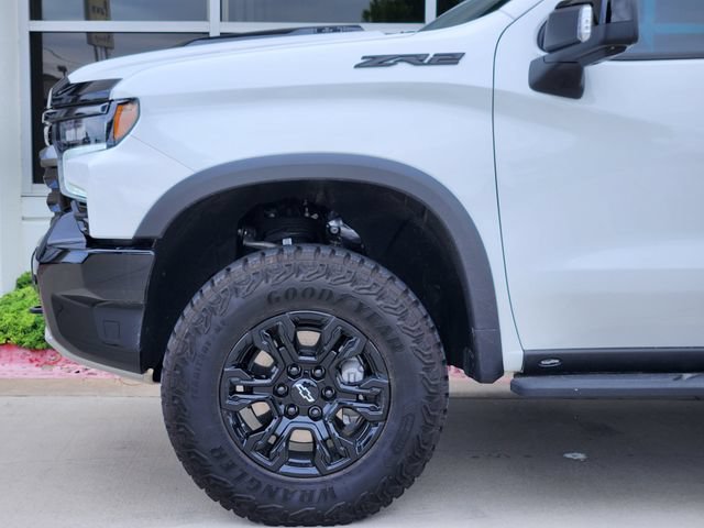 Used 2026 Chevrolet Silverado 1500 ZR2 w/ Dark Appearance Package AWD/4WD image 10