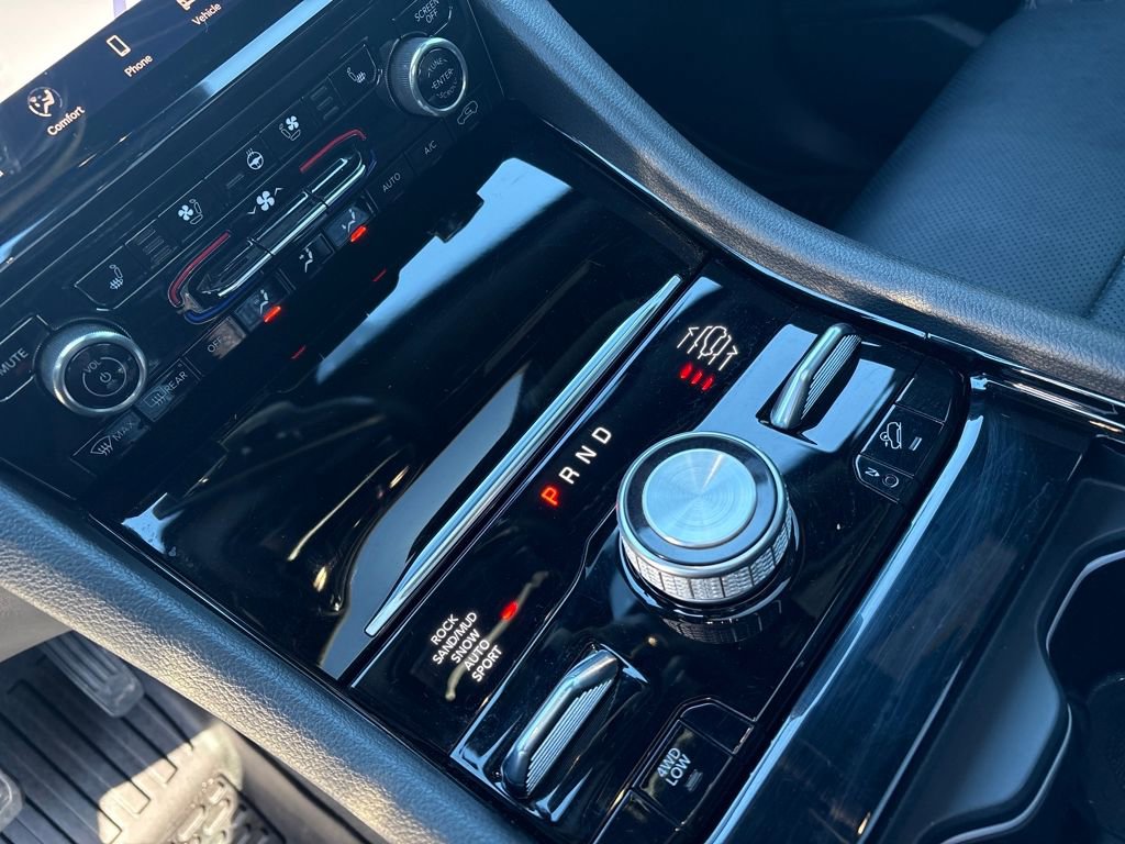 Used 2024 Jeep Grand Cherokee L Summit w/ Advanced Protech Group IV image 29