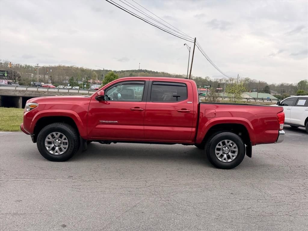 Used 2017 Toyota Tacoma SR5 w/ Tow Package AWD/4WD image 8