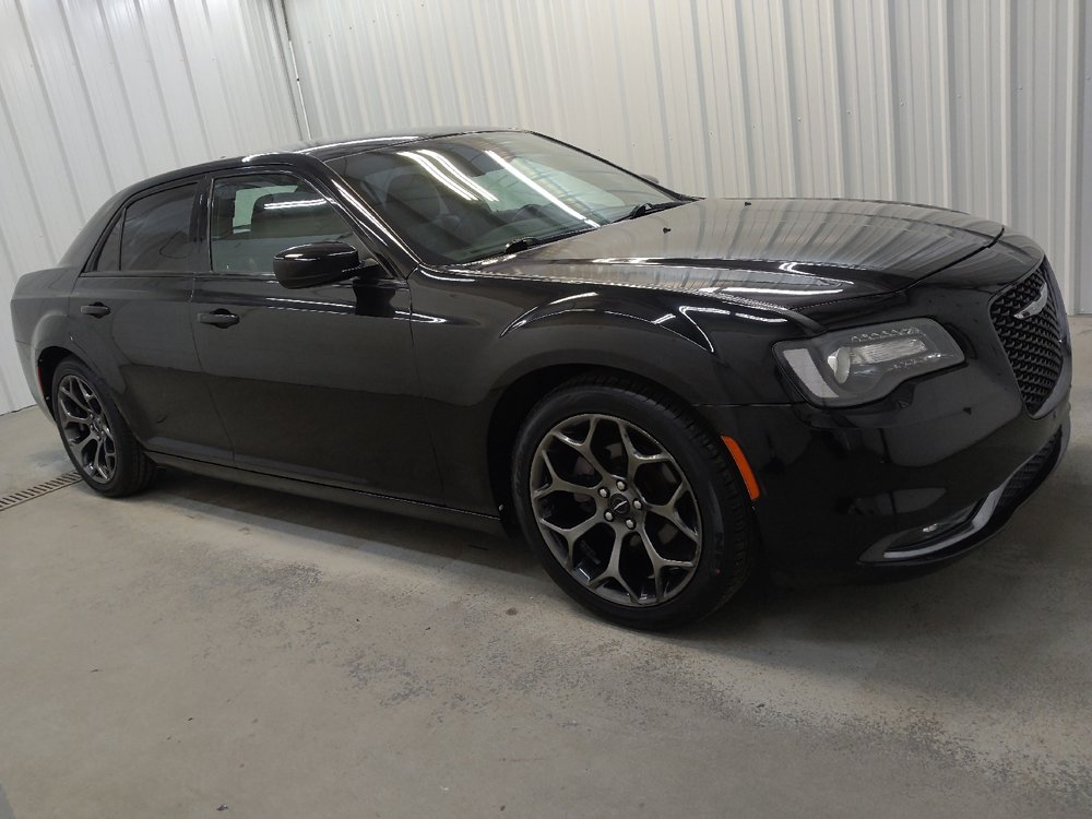 Used 2017 Chrysler 300 S image 11