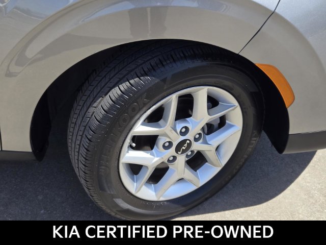 Certified 2025 Kia Soul LX w/ LX Technology Package FWD image 6