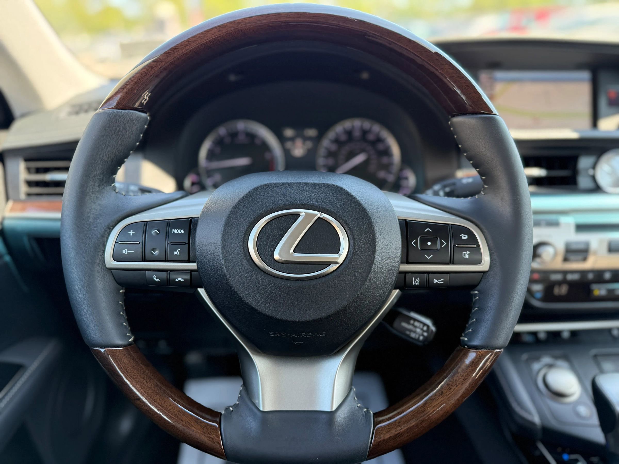 Used 2018 Lexus ES 350 w/ Navigation System Package image 21