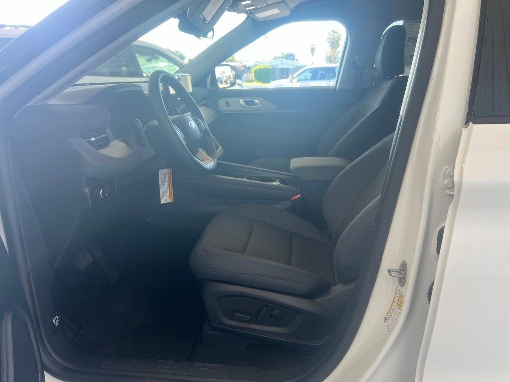 New 2026 Ford Explorer Active image 9