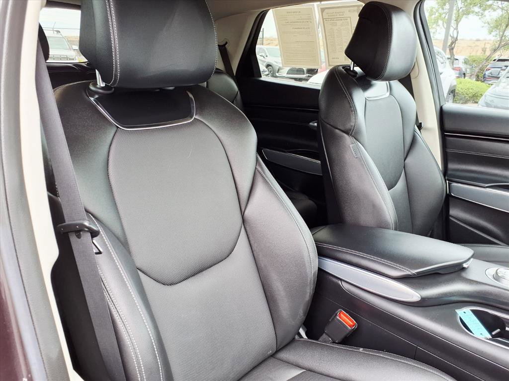 Used 2023 Genesis GV70 2.5T w/ Select Package AWD/4WD image 12