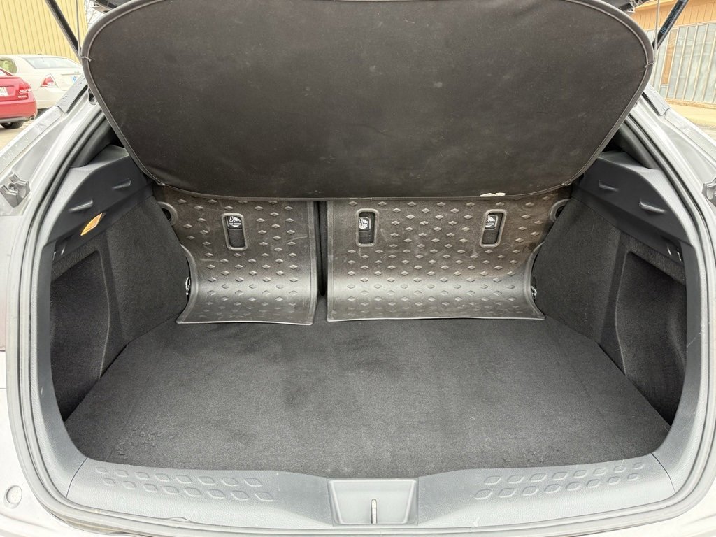 Used 2019 Toyota C-HR LE image 14