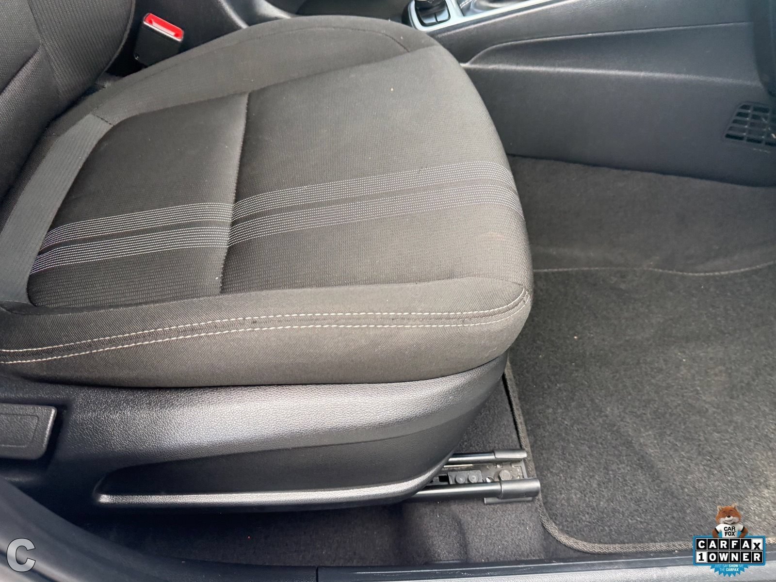 Used 2024 Hyundai Venue SEL FWD image 13