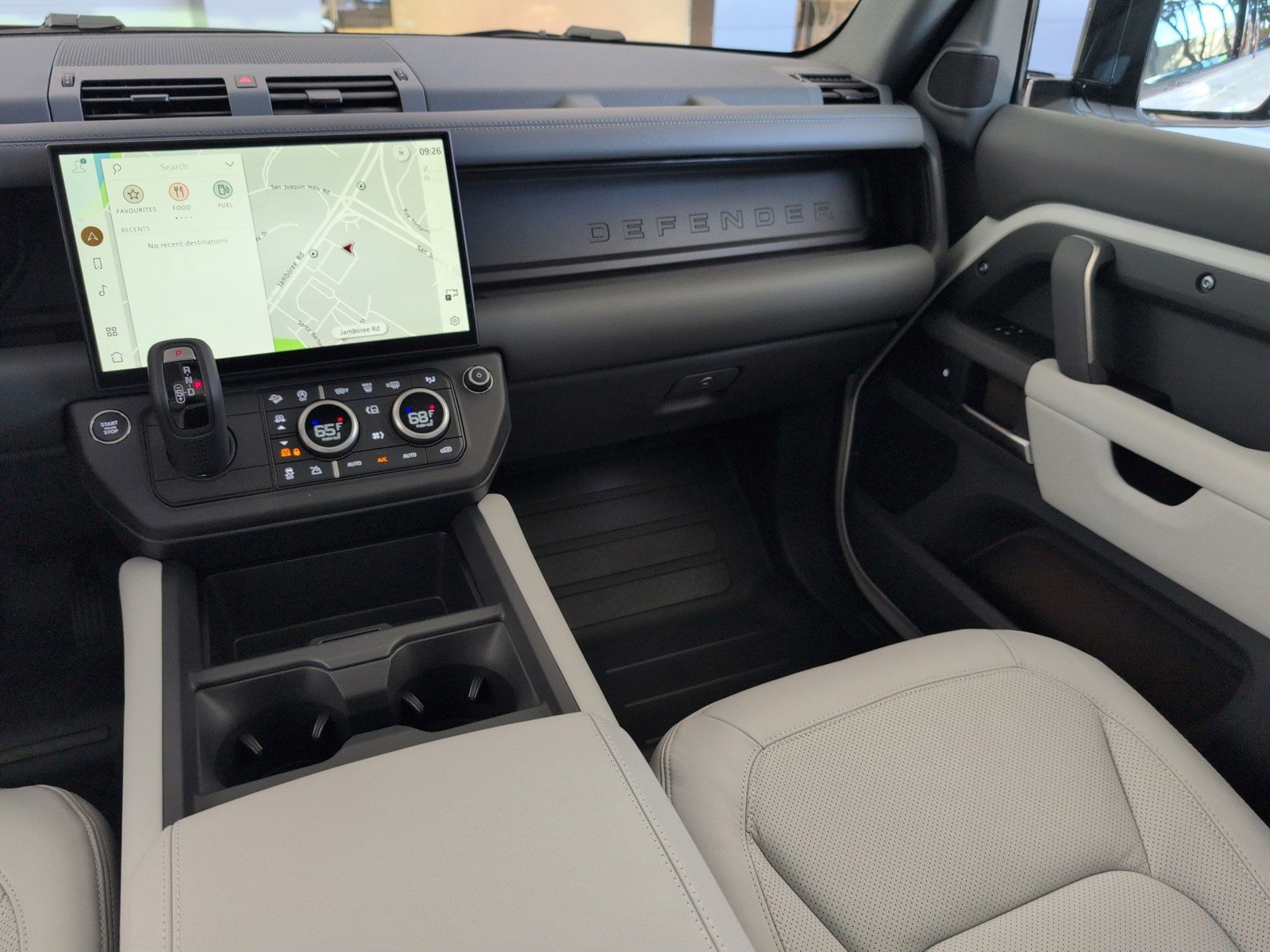 New 2026 Land Rover Defender 110 X-Dynamic SE AWD/4WD image 29