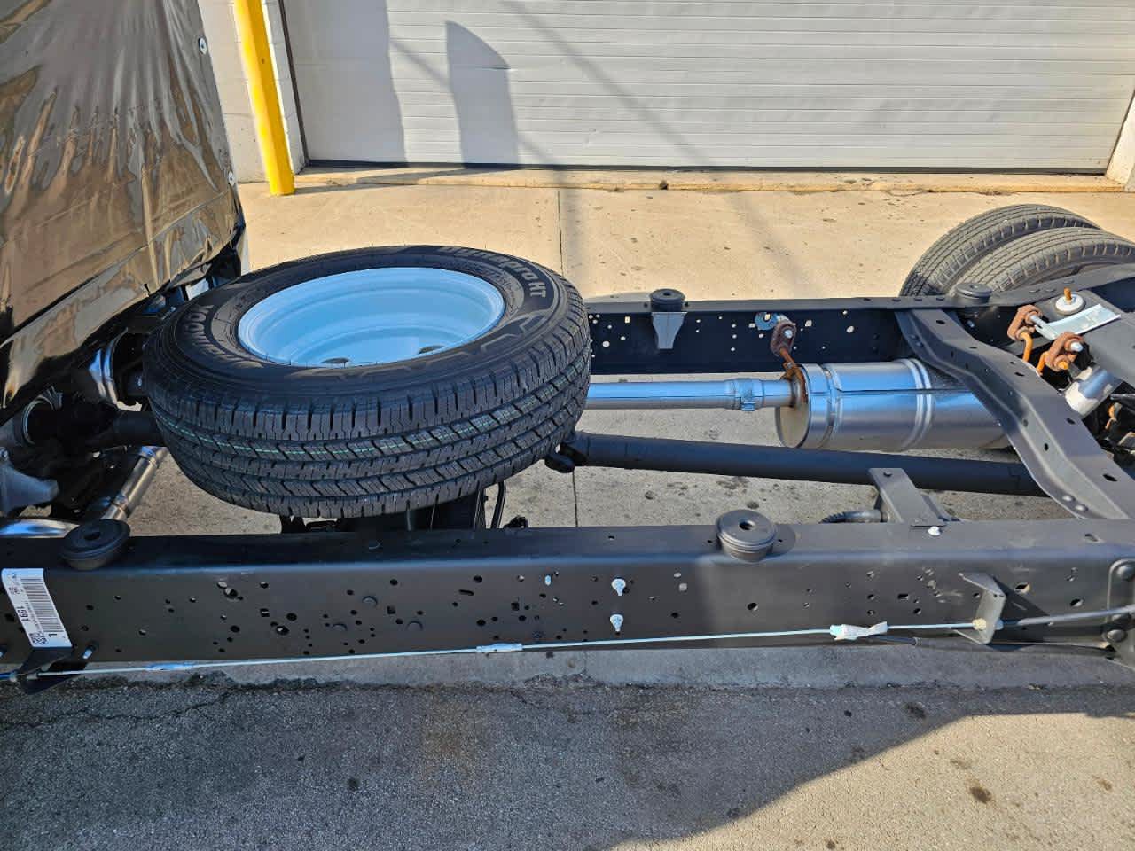 Used 2027 Ford E-350 and Econoline 350 Super Duty w/ Ambulance Prep Package RWD image 4