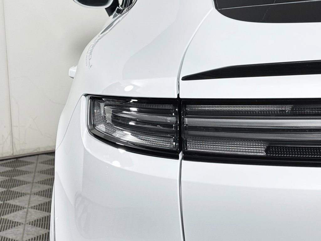 New 2026 Porsche Cayenne S image 12