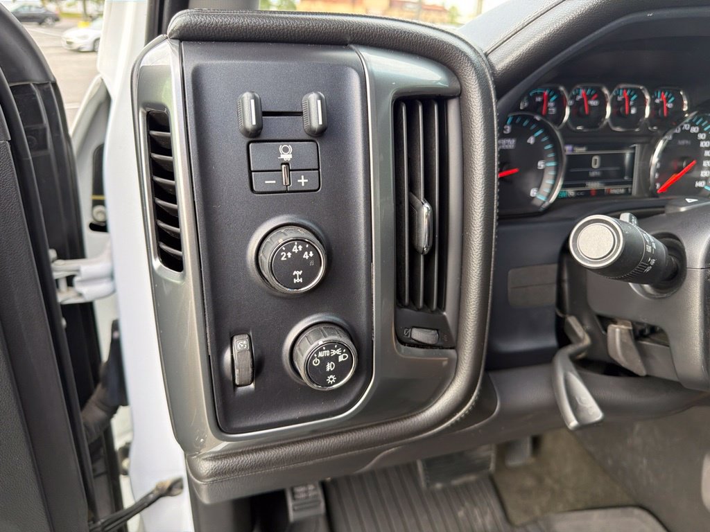 Used 2015 Chevrolet Silverado 2500 LTZ w/ LTZ Plus Package AWD/4WD image 22