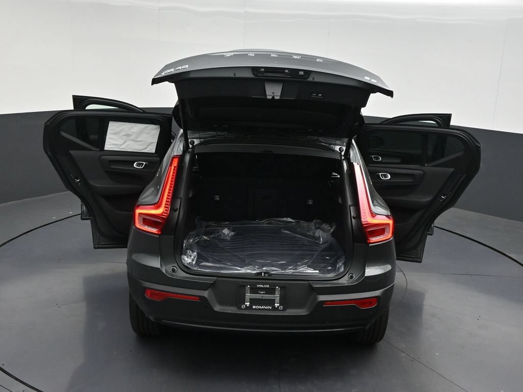 New 2026 Volvo XC40 B5 Plus w/ Climate Package AWD/4WD image 34