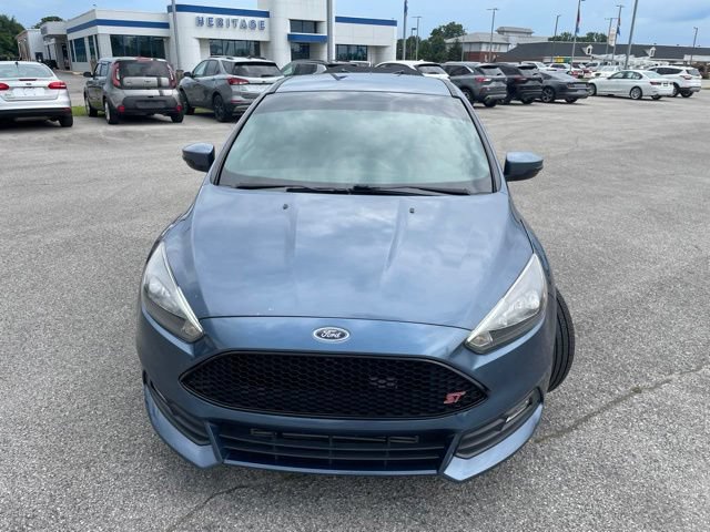 Used 2018 Ford Focus ST FWD image 3