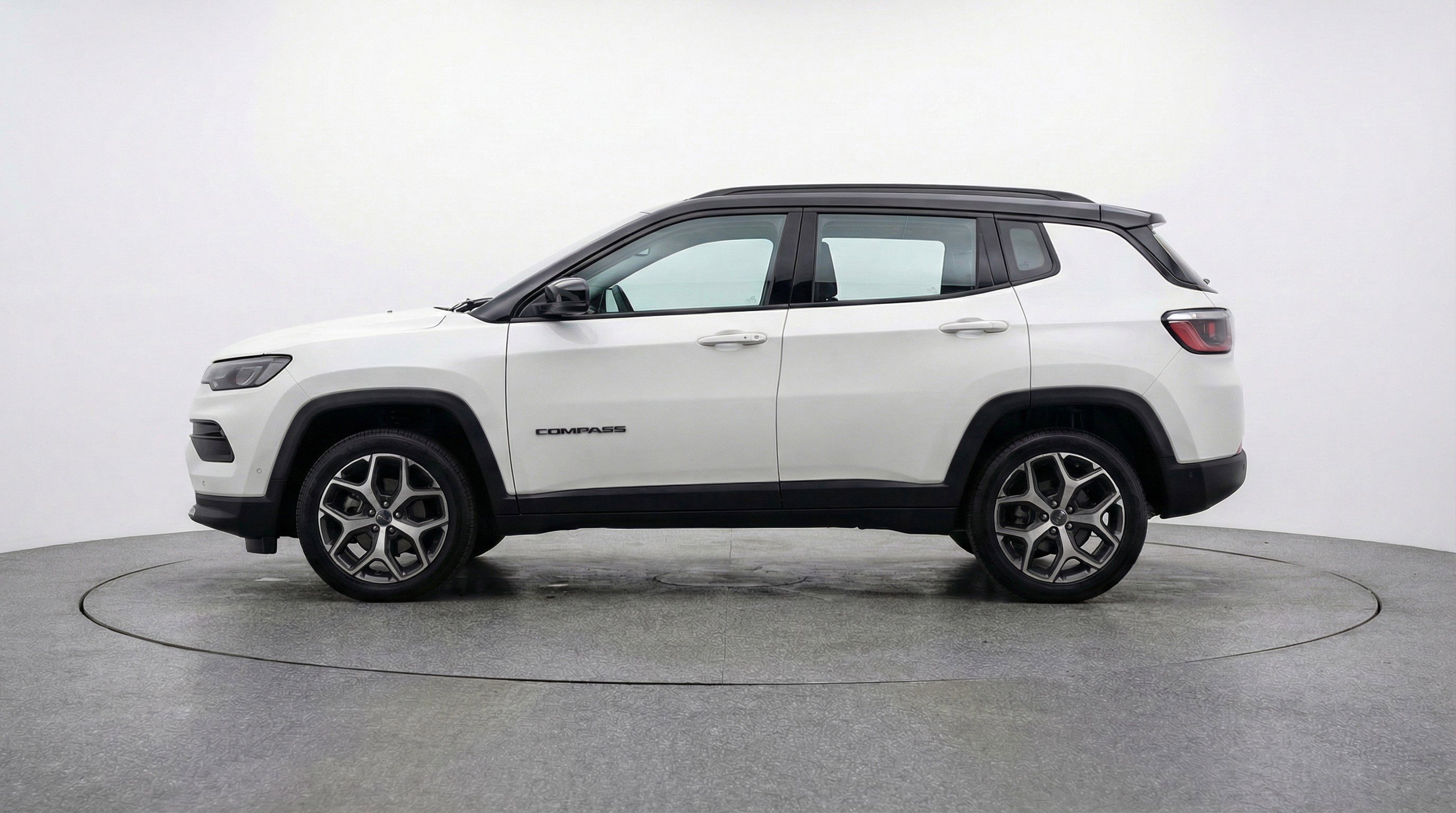 Used 2025 Jeep Compass Limited image 5